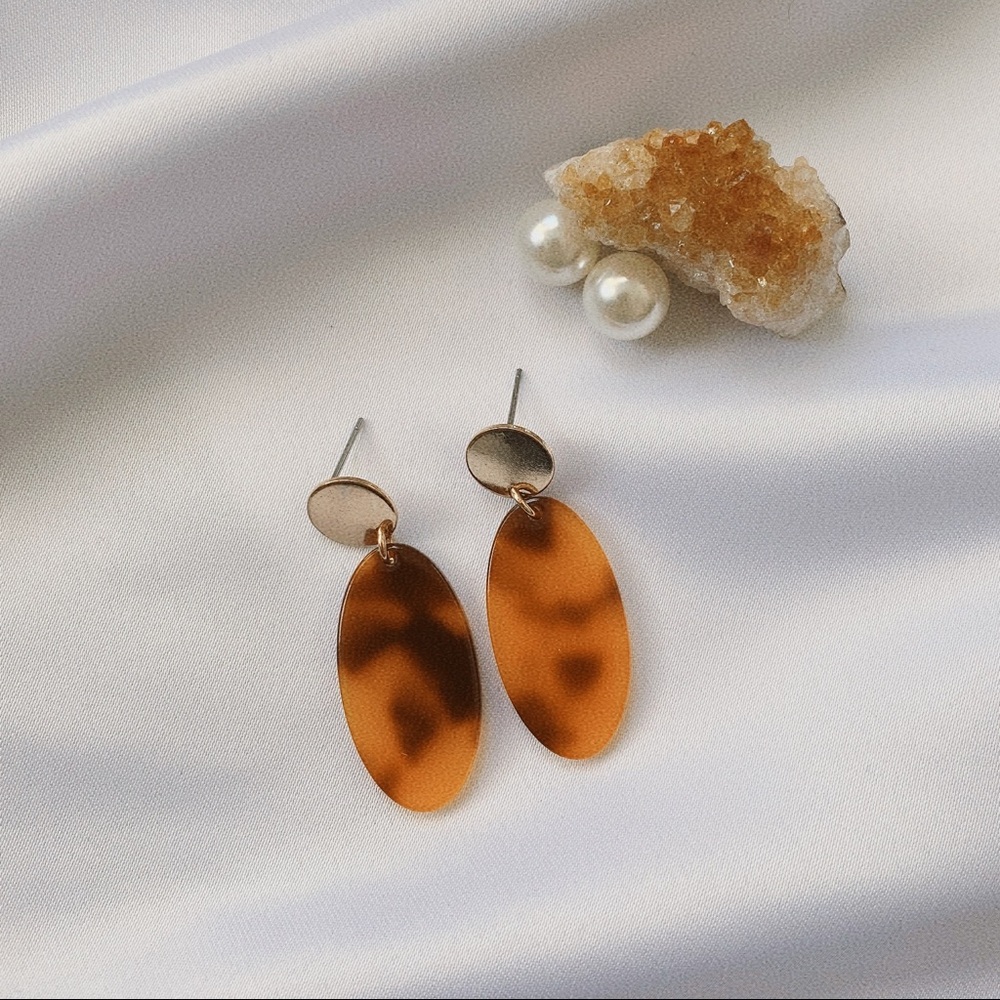 💕LAST ONE Acrylic Oval Earrings - Picture 3 of 5